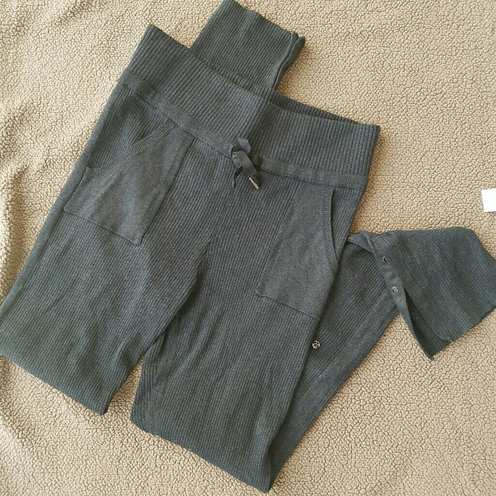 Lululemon knit lounge pants size 10